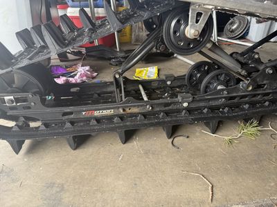 *Part Out* 2009 Skidoo Summit