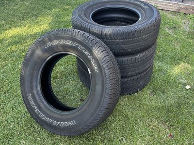 Goodyear Wrangler SRA P255/75R17 113S All-Season Truck/SUV Tires - Set of 4 OBO