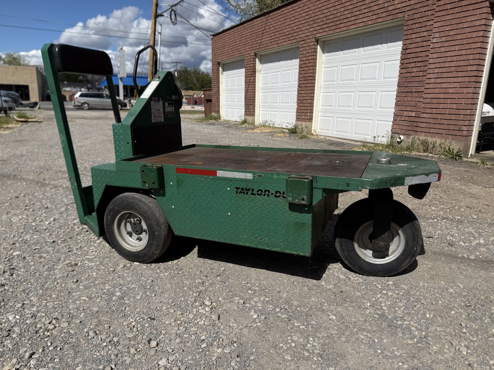 Electric utility cart