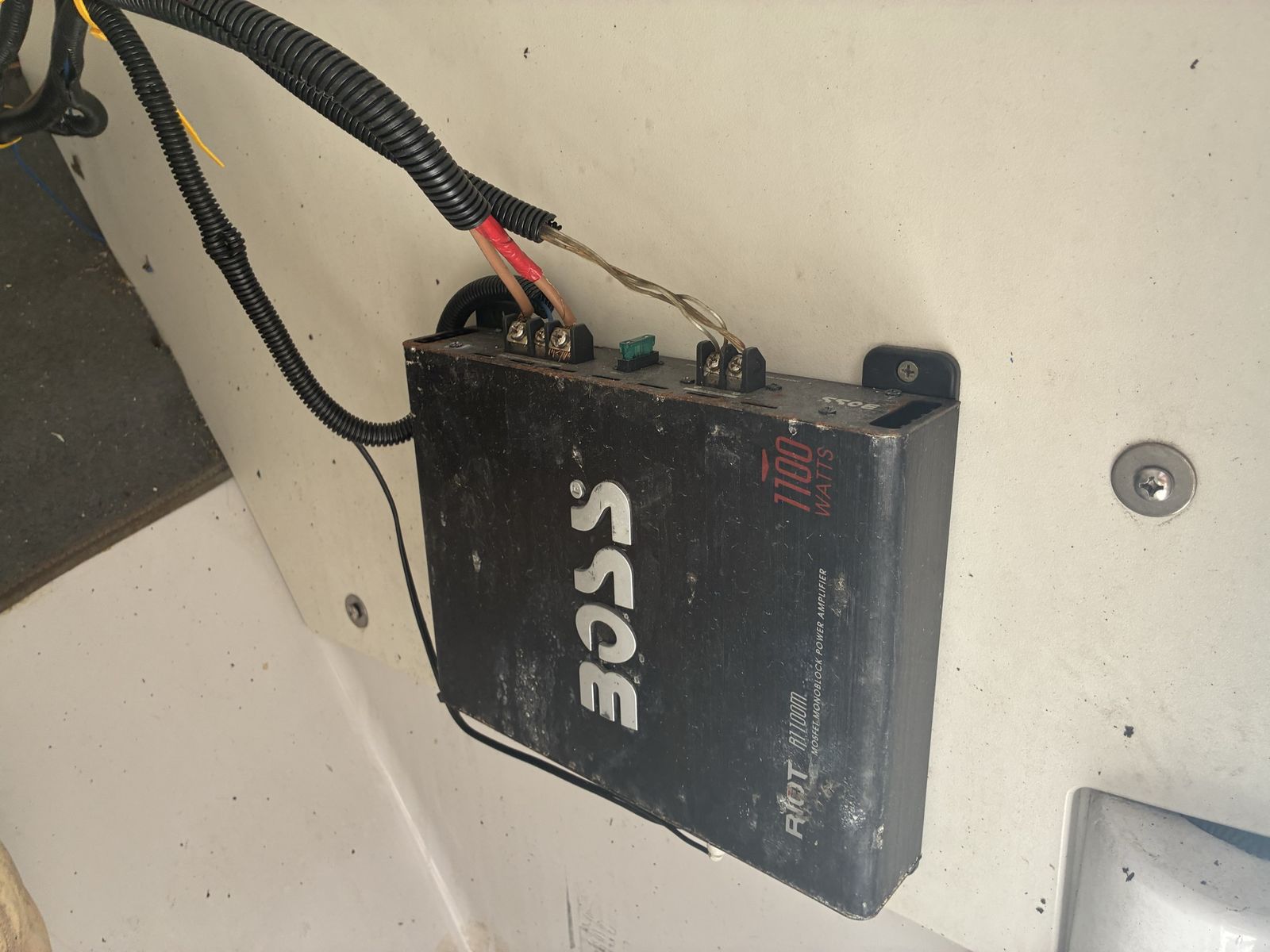 Main image 7