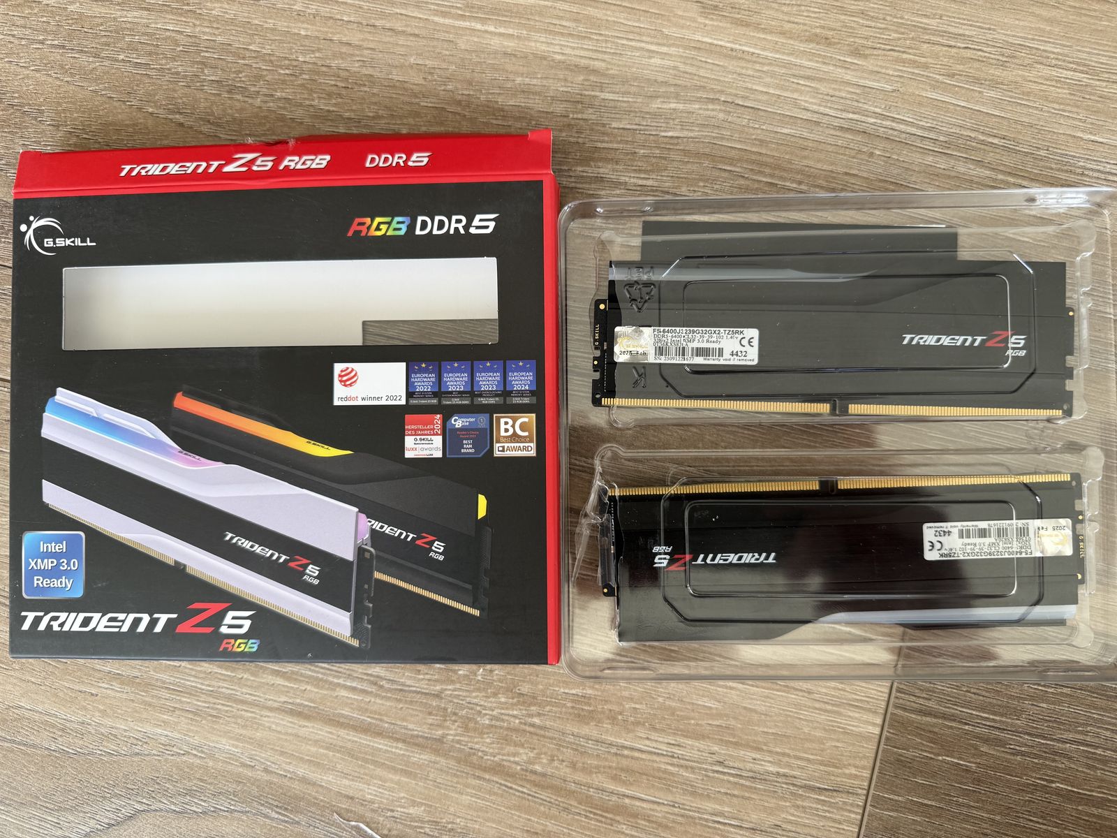 64GB (2 x 32GB sticks) DDR5 RAM 6400 MT/s XMP 3.0