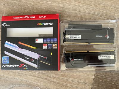 64GB (2 x 32GB sticks) DDR5 RAM 6400 MT/s XMP 3.0