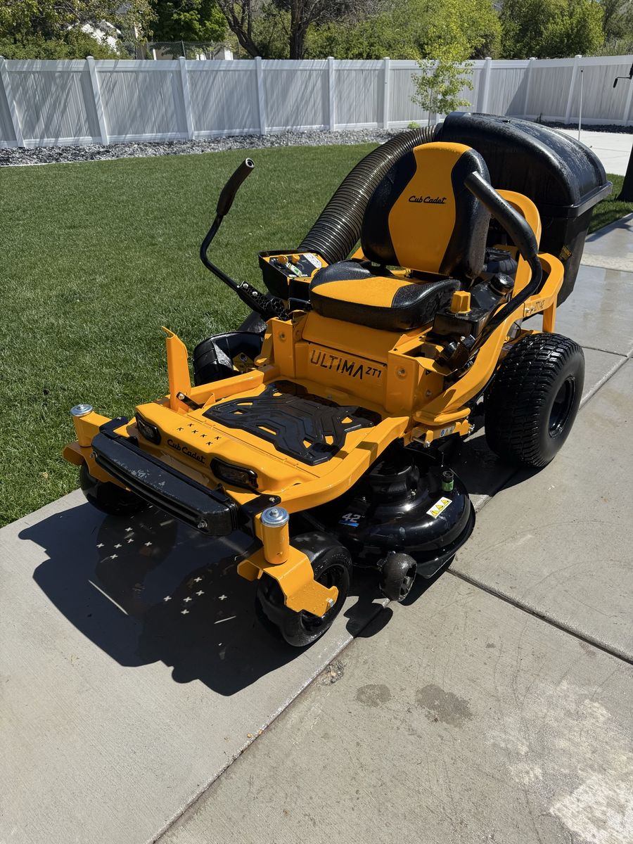 Cub cadet ultima ZT1 42 zero turn mower