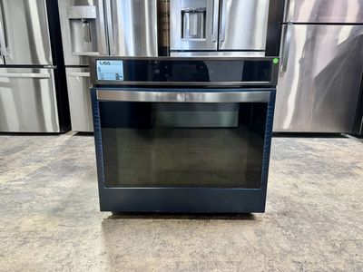 WHIRLPOOL SINGLE WALL OVEN WITH TRUE CONVECTION