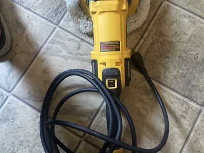 DeWalt Auto Buffer