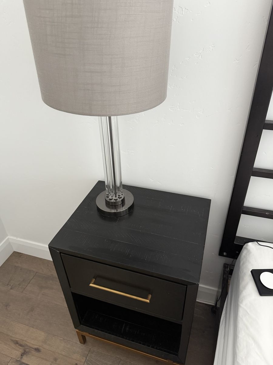 Main image 3