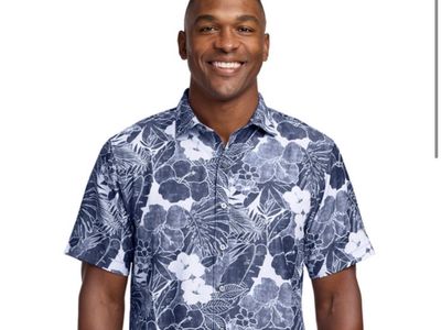 Tommy BahamaCoconut Point Playa Flora Short Sleeve Shirt size small