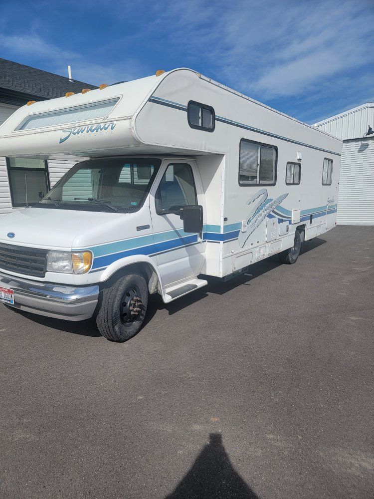 Nice 1996 Ford motorhome