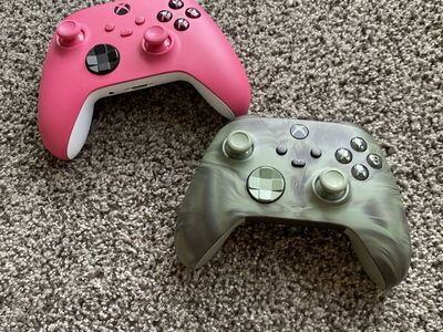 Xbox Series X Controllers