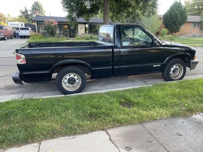 2002 Chevrolet S-10 LS