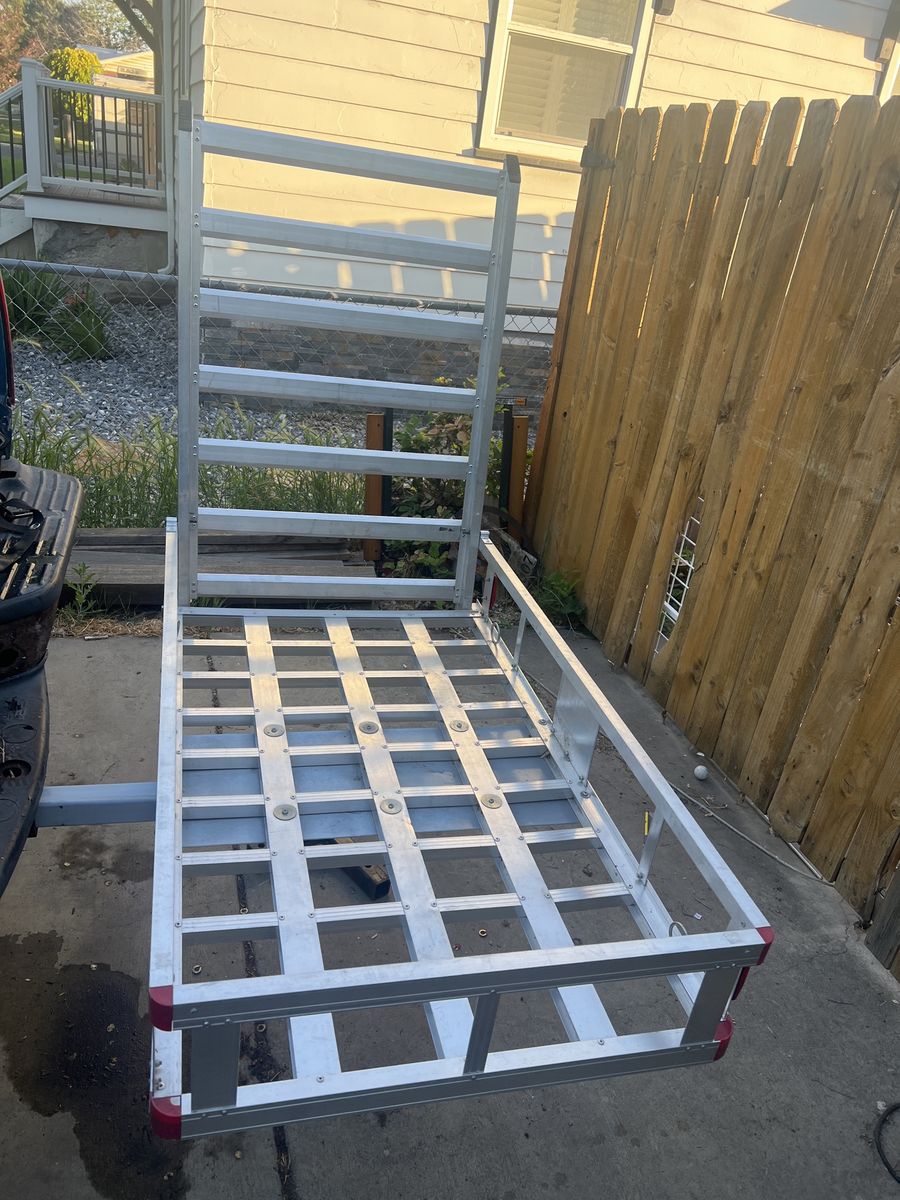 Haul master wheelchair and scooter carrier