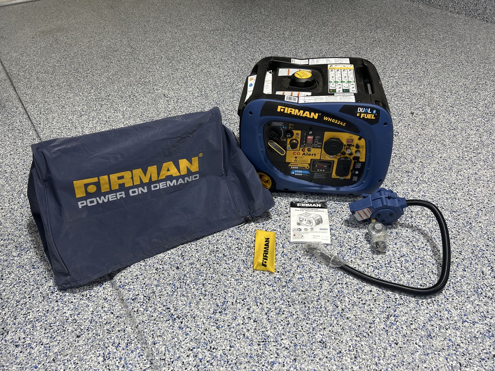 FIRMAN WH03242 Dual Fuel 4000/3200W Portable Generator with CO Alert & Cover