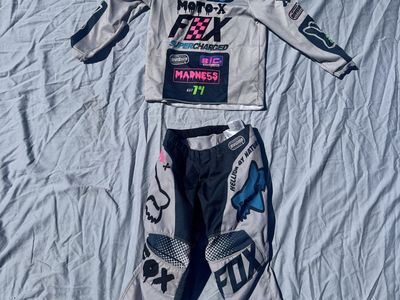 Fox Racing 180 Moto-X Dirt Bike Jersey (Size Kids M) & Pants Youth (Size 5) Gray/Black/Pink Set - $40