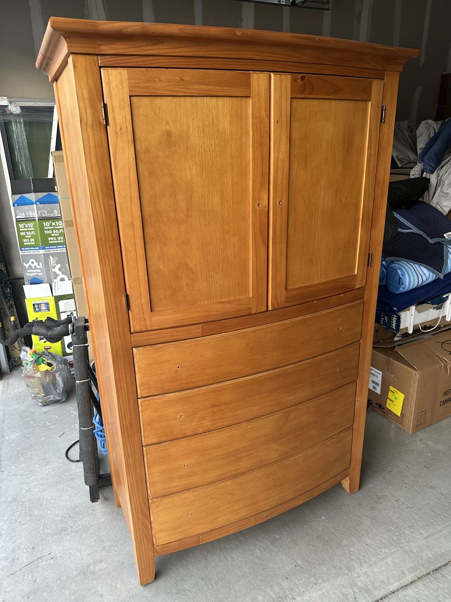 Armoire