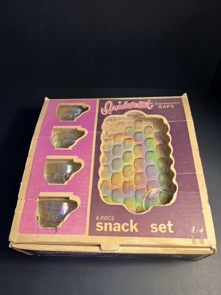 Vintage Fed Glass Iridescent 8-piece snack Set