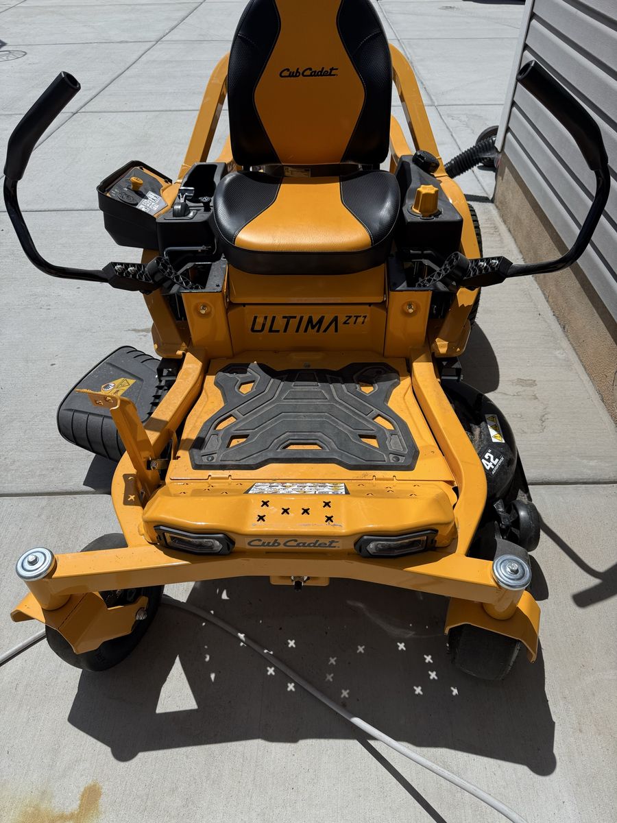 Cub cadet ultima ZT1 42 zero turn mower