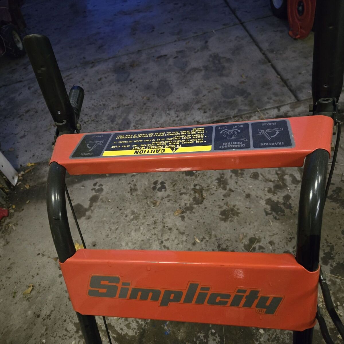 SIMPLICITY 5 HP SNOW BLOWER