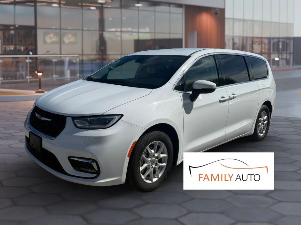 2023 Chrysler Pacifica Touring L