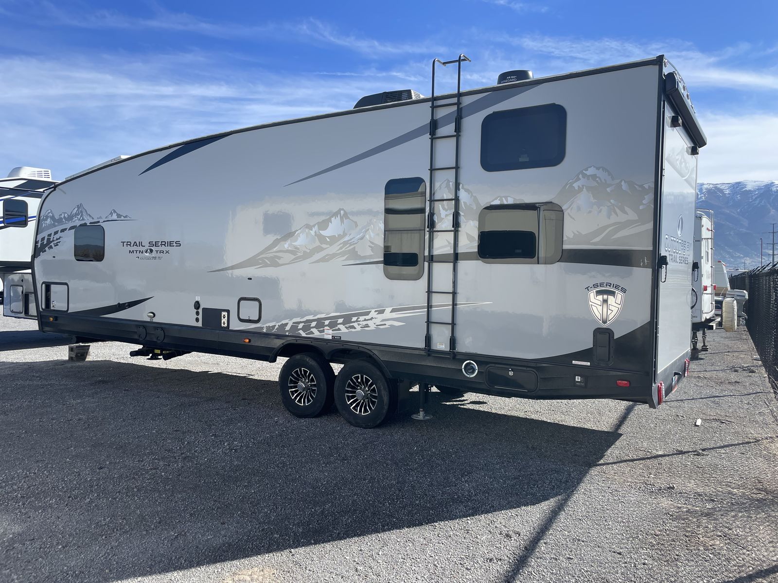 Outdoors Rv Mountain Trx 29 Titanium