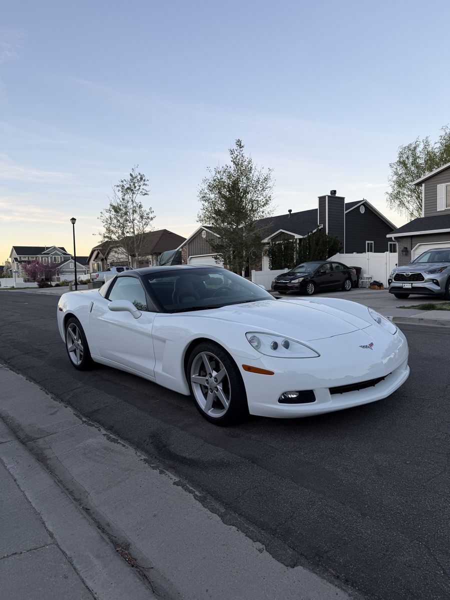 2005 Chevrolet Corvette 2LT