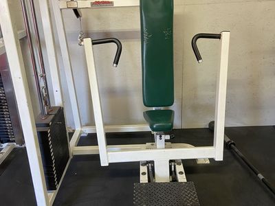 Chest machine