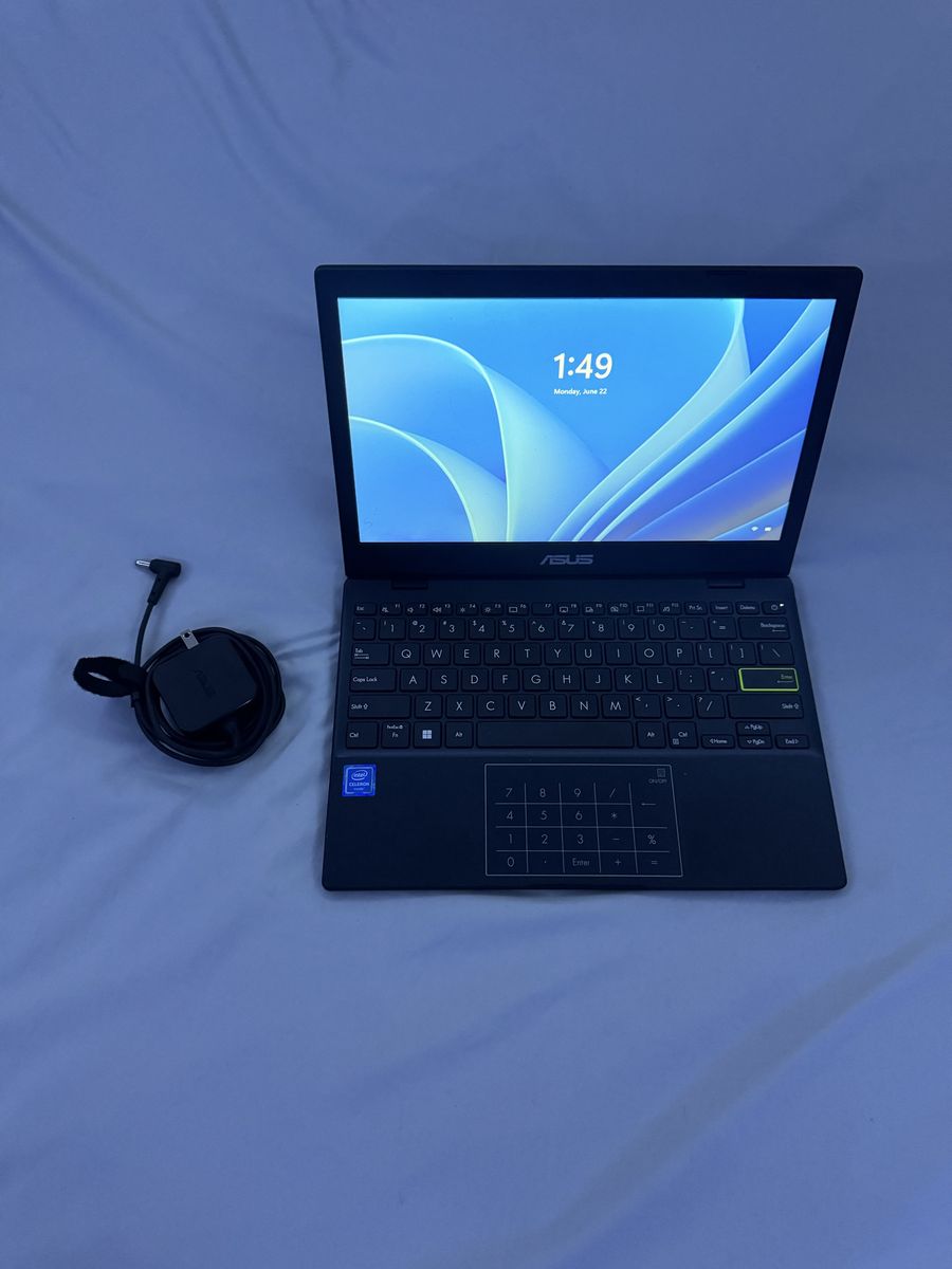 Asus Laptop 14” Black Perfectly Working