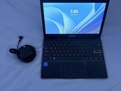 Asus Laptop 14” Black Perfectly Working