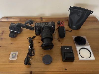 Sony FX3 Full Frame Cinema Camera ILME-FX3 + XLR Handle – Excellent Condition