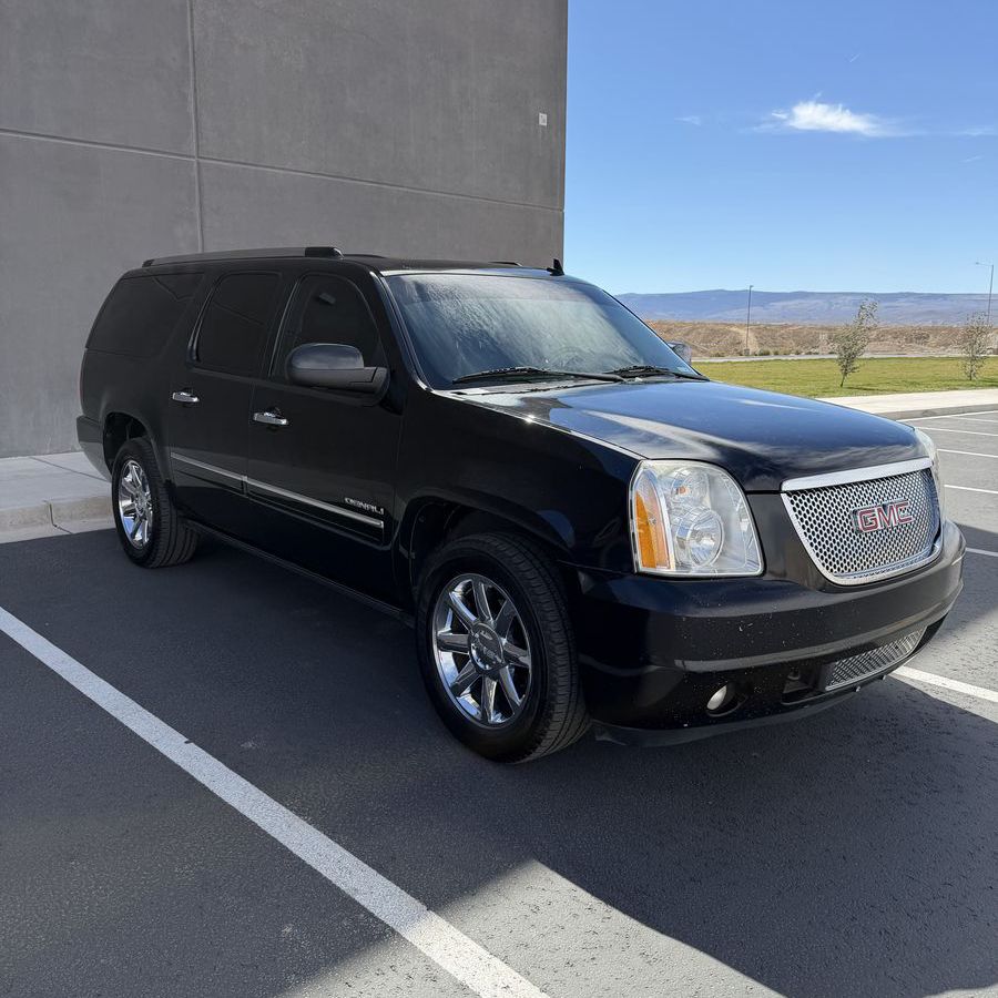 2010 GMC YUKON Denali