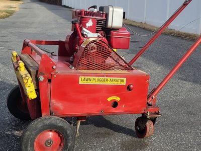 Yard Marvel Lawn Plugger / Aerator – 5HP Briggs