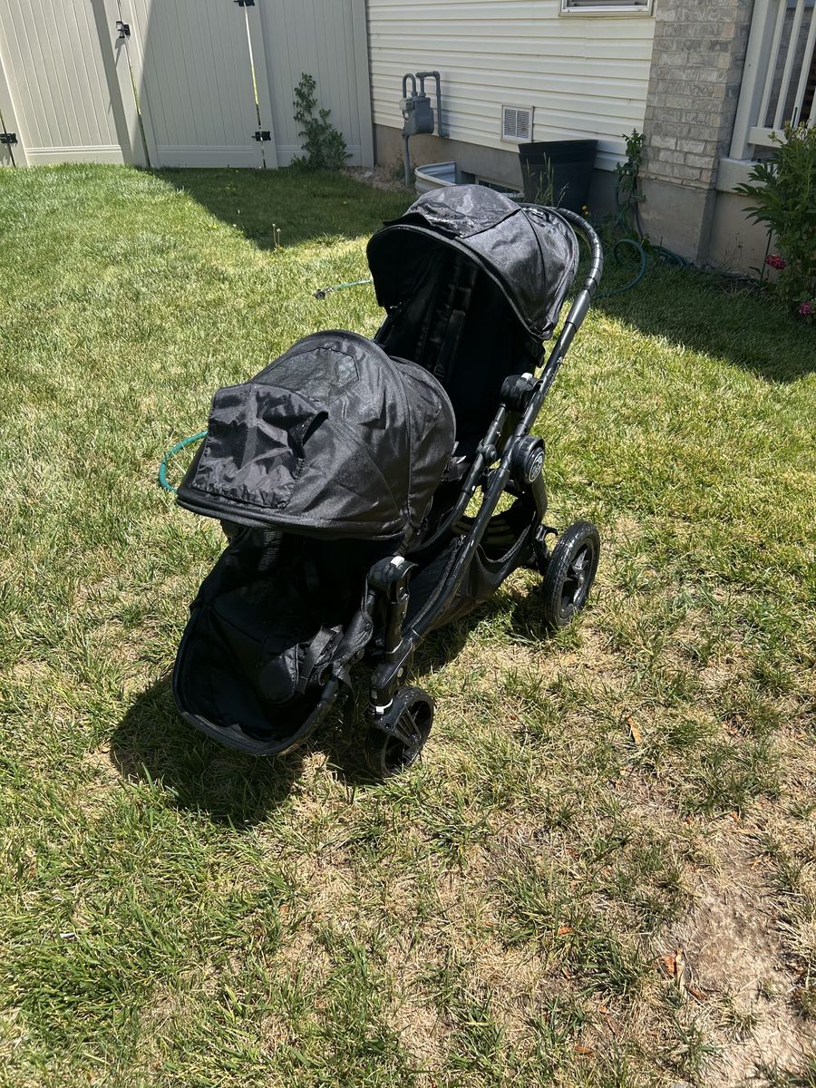 Black on Black City Select Double Stroller