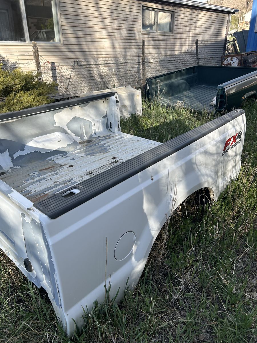 2004 Ford truck bed