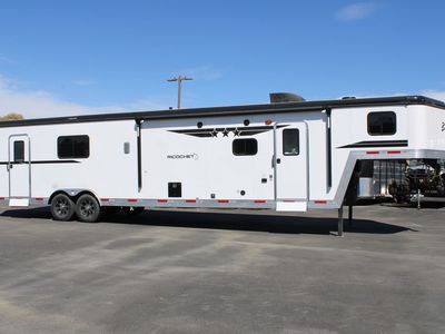 Bison Coach RC16T16 Toy Hauler