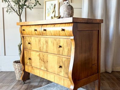 *FREE DELIVERY* Antique Flame Wood Dresser