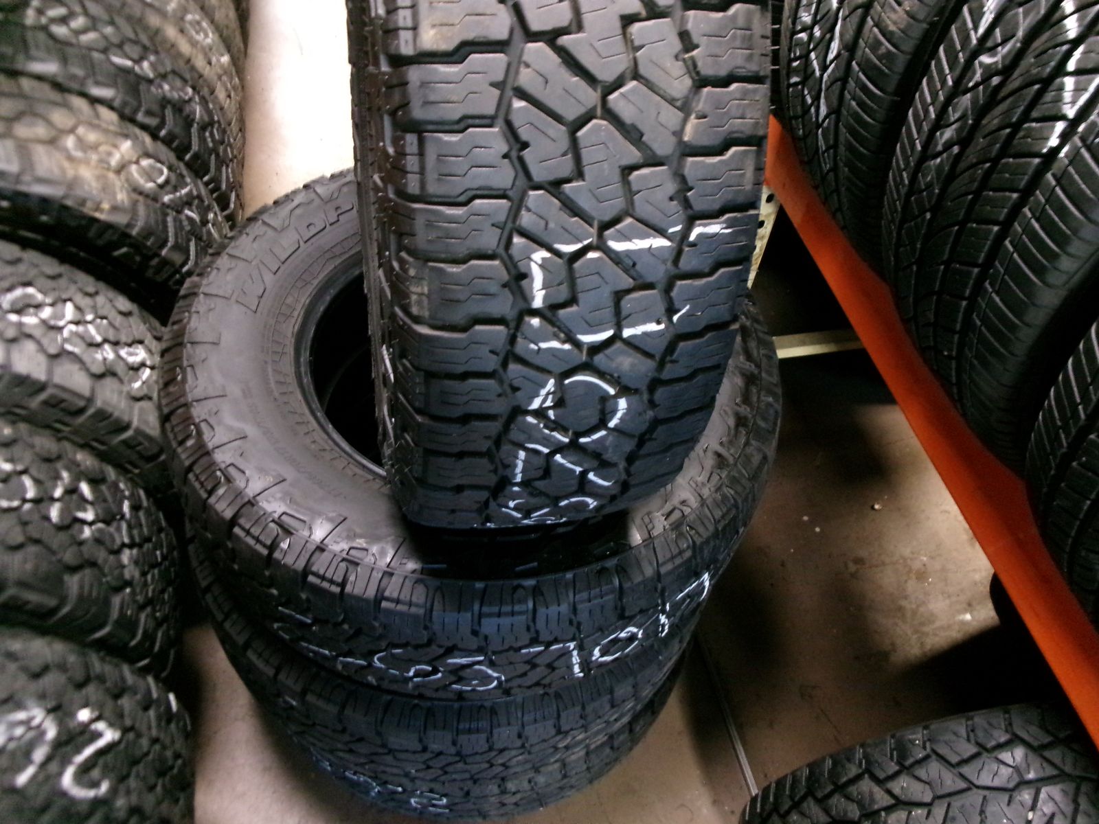 265/70R17 FALKEN WILDPEAK A/T SET OF USED TIRES