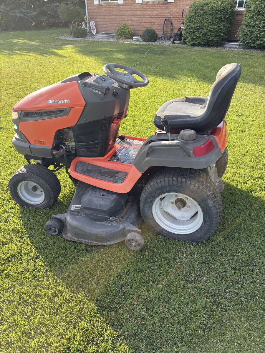 Husquvarna riding mower