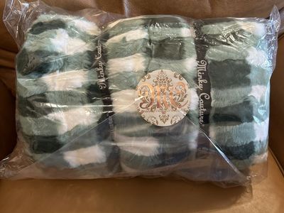 Minkey Couture Adult Blanket