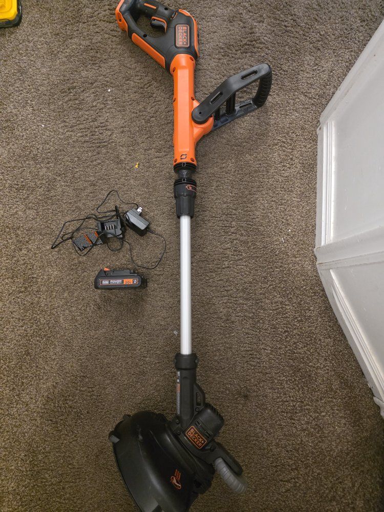 New BLACK+DECKER 20V MAX Cordless String Trimmer & Edger Kit
