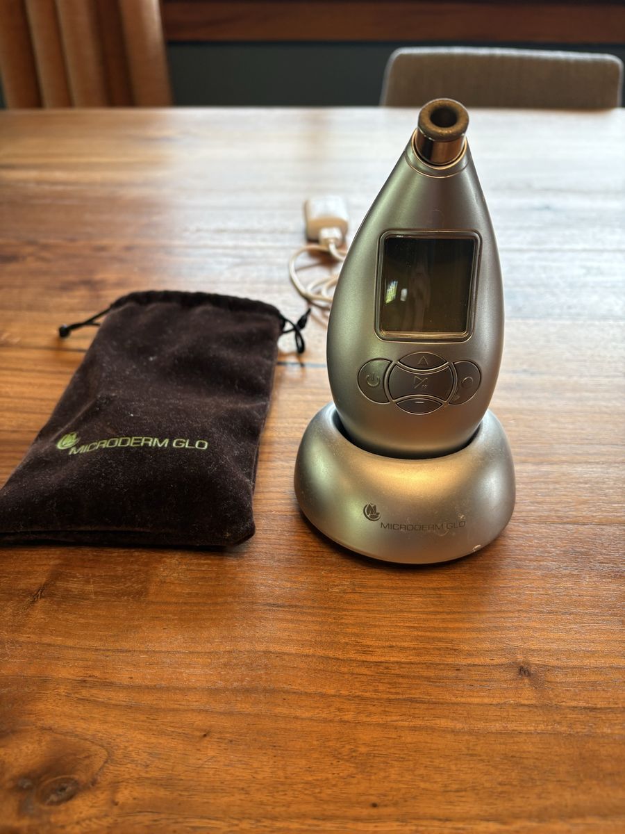 Microderm GLO microdermabrasion device