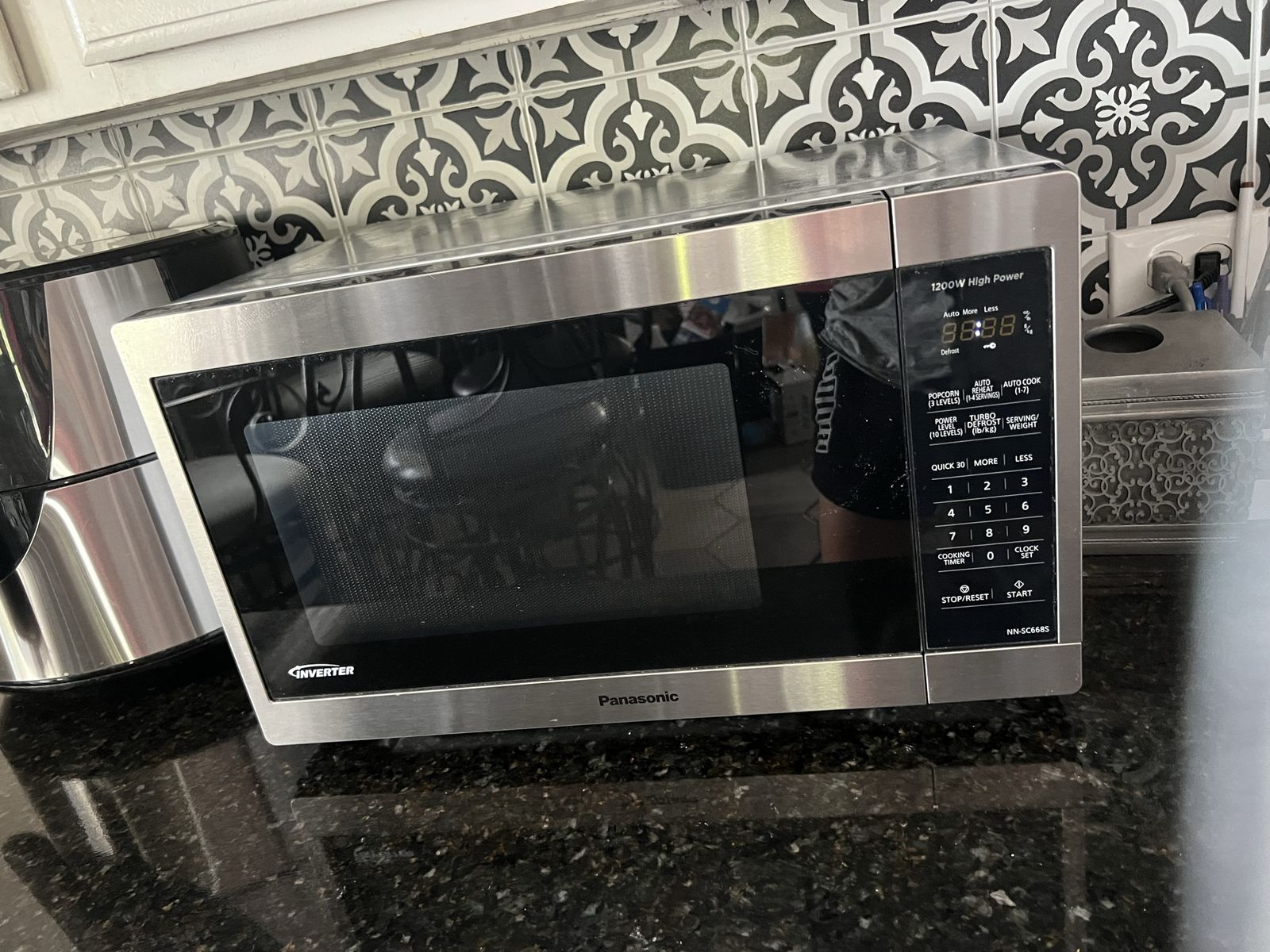 Moving sale! Check other items! Microwave, toaster, heater, sandwich maker +