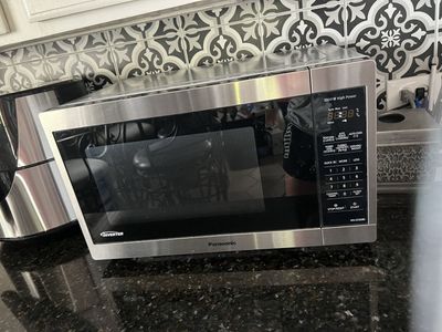Moving sale! Check other items! Microwave, toaster, heater, sandwich maker +
