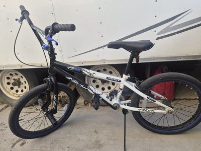 Kent Ambush FS20 20 Inch BMX Freestyle Bike - Black & White