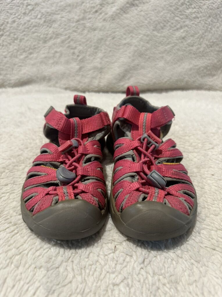 Keen Toddler Size 10 Pink Wtrprf Hiking Sandals