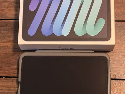 Apple iPad Mini 7 (128gb Wi-Fi Only) with Keyboard Case and Original Box