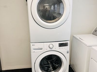 LG stackable or side by side washer n dryer set