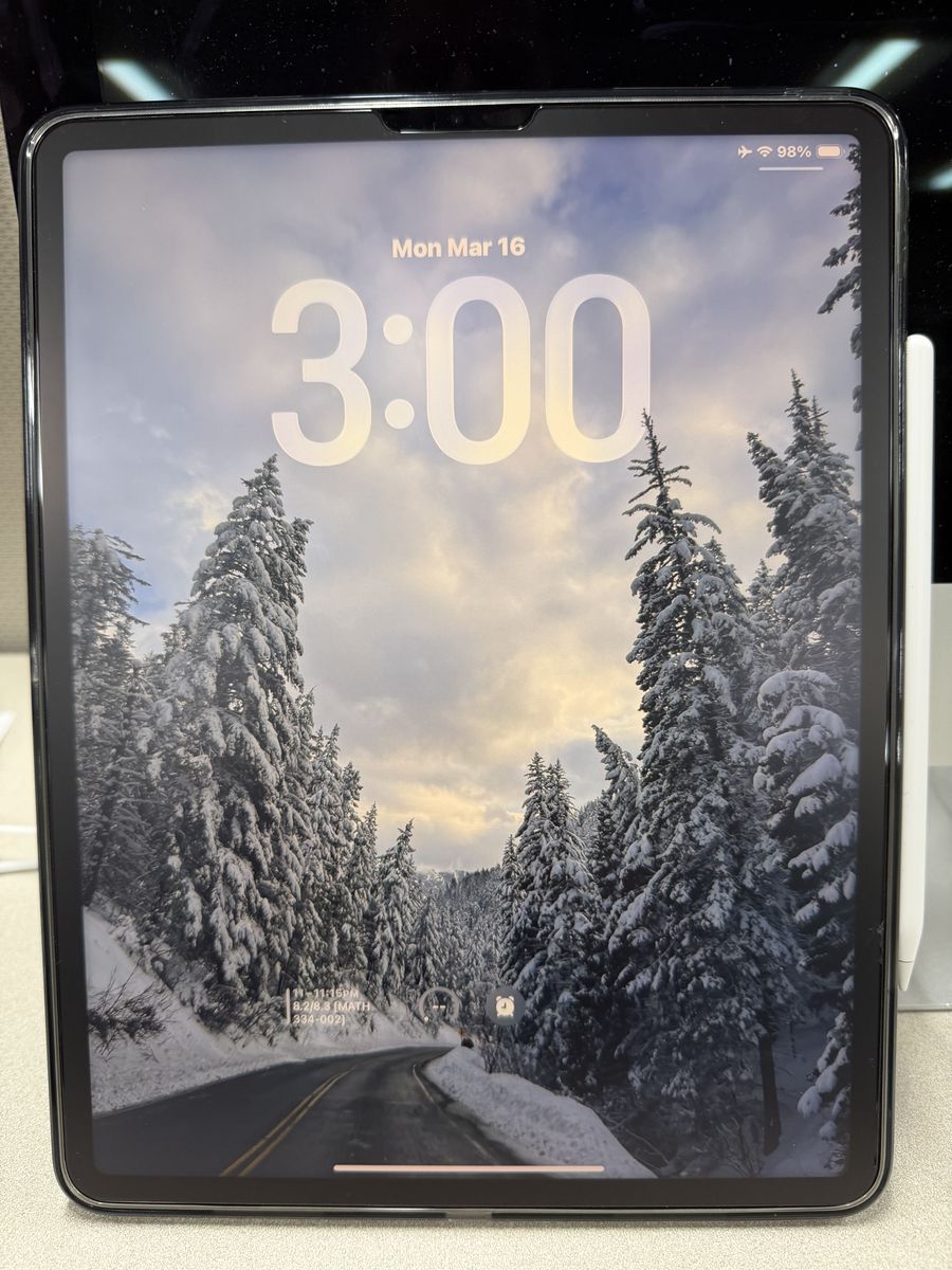 M2 512 GB IPad Pro 13” + 2nd gen Pencil