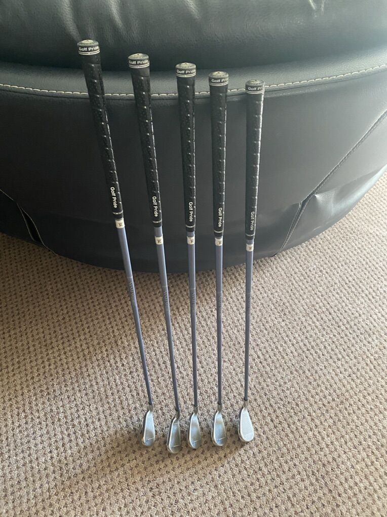 Ladies Callaway Golf Irons 6-P, $75 OBO
