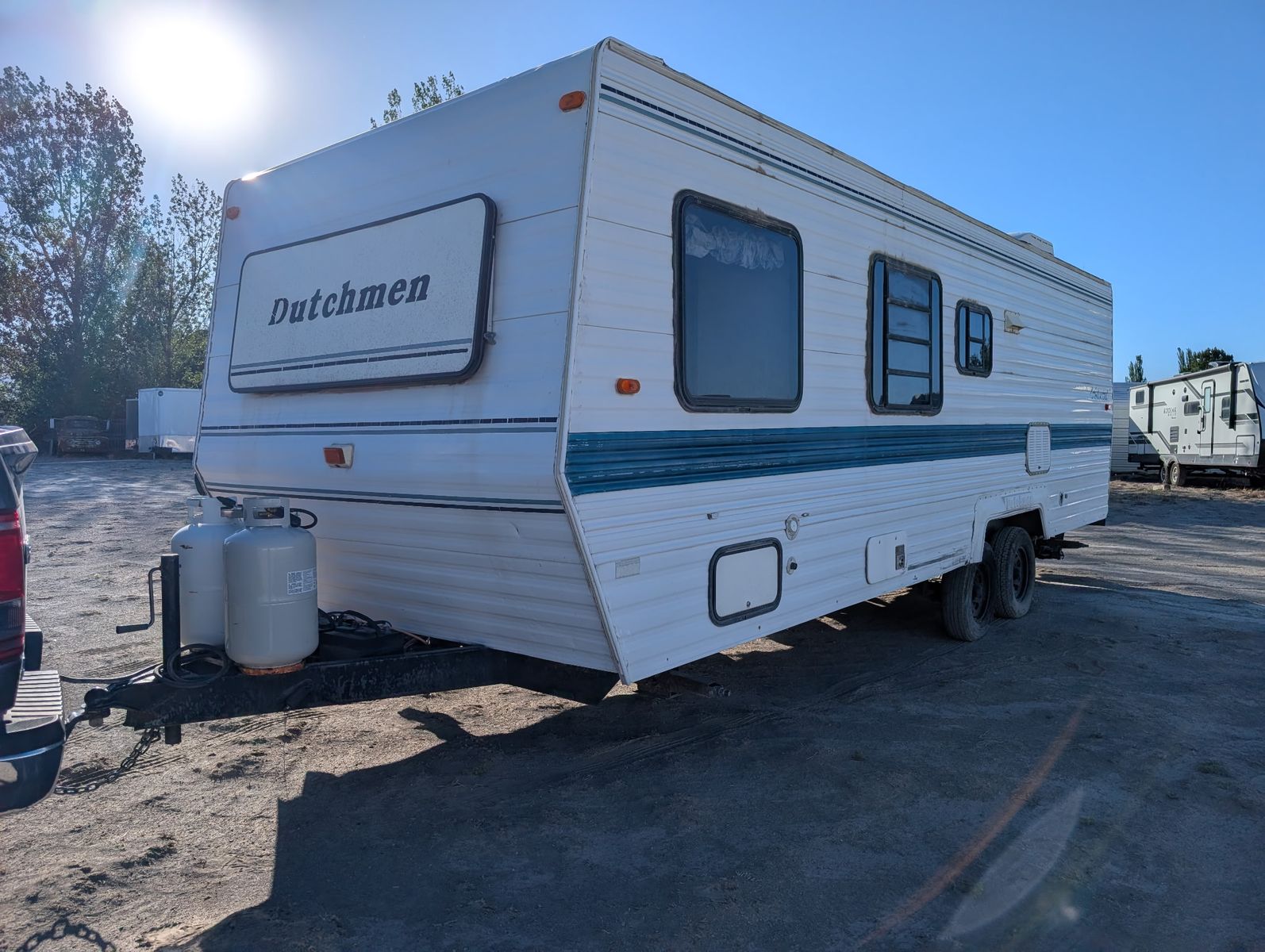 26 ft coachmen trailer