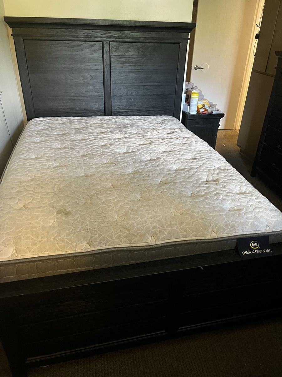 Serta Perfect Sleeper Queen Size Mattress & Black Wood Bed Frame Set