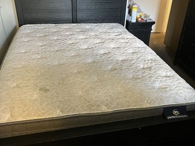 Serta Perfect Sleeper Queen Size Mattress & Black Wood Bed Frame Set